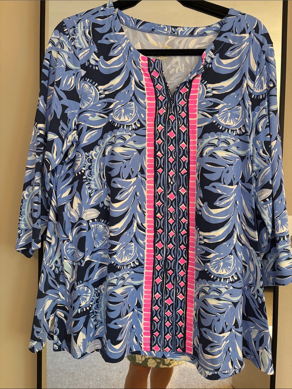 Like New! Lilly Pulitzer Blue Floral Tunic with Pink Center Panel